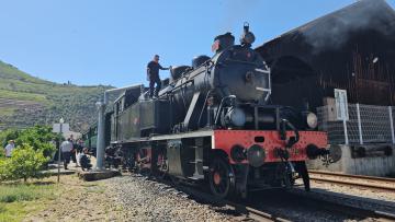 Comboio histórico convida a apreciar o Douro