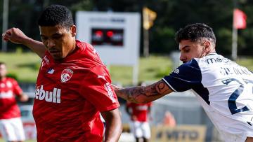 CD Santa Clara bate FC Famalicão