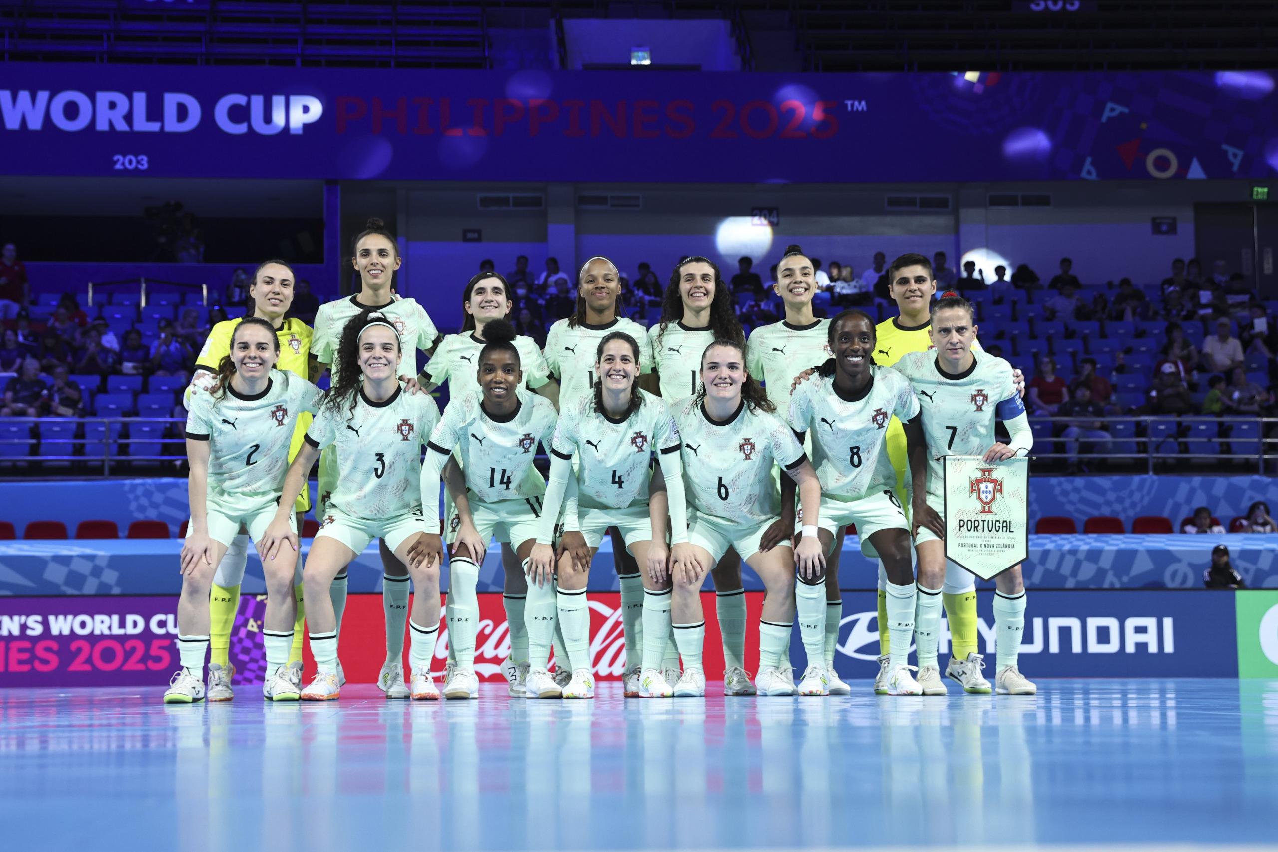 Portugal goleia antes dos 'quartos' do Mundial feminino de futsal