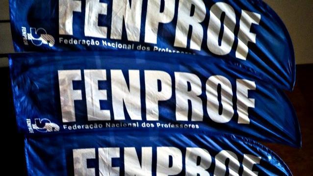 Fenprof exige recuperação de 798 dias de serviço dos professores por ano