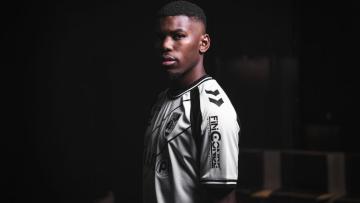 Médio Lohann Doucet é o primeiro reforço do Vitória de Guimarães