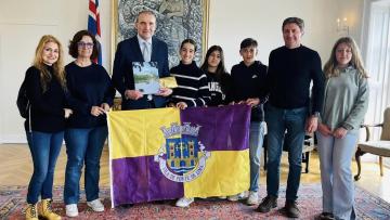 Alunos de agrupamento de escolas de Ponte de Lima recebidos pelo Presidente da Islândia