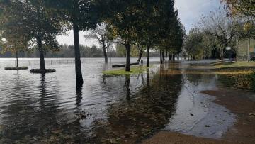 Mau tempo: Câmara de Vila Verde pede à população para se afastar de rios e áreas inundadas
