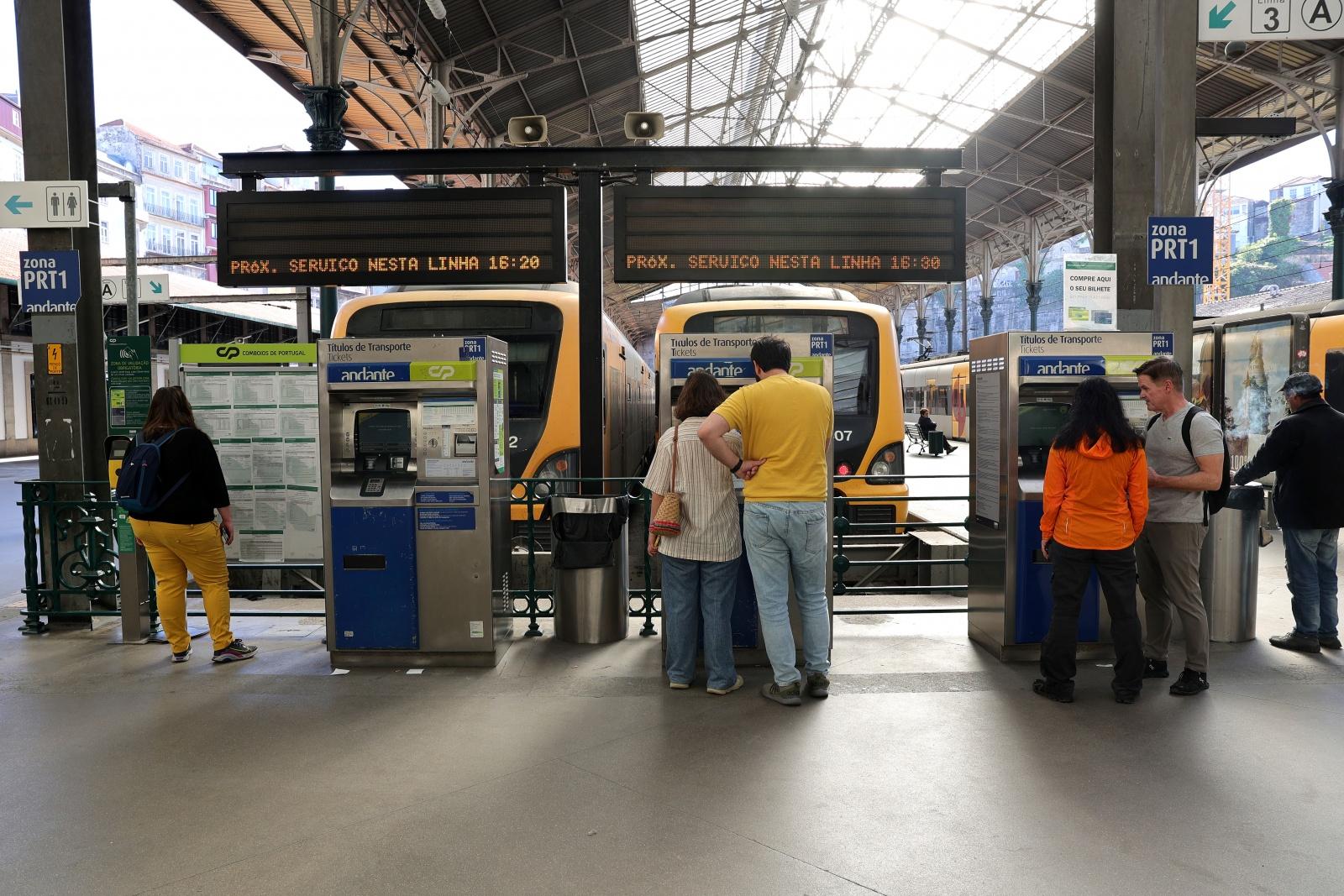 Greve na Infraestruturas de Portugal suprimiu mais de 80% dos comboios da CP