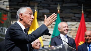 TAP. Marcelo critica reunião mas afasta dissolução e aponta falta de alternativa