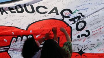 Professores em greve nacional pela recuperação de tempo de serviço congelado