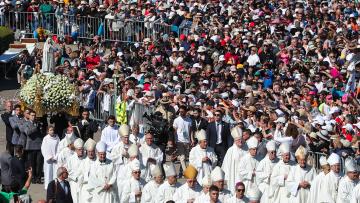 Fátima. Secretário de Estado do Vaticano diz que Deus é sempre futuro de paz e esperança
