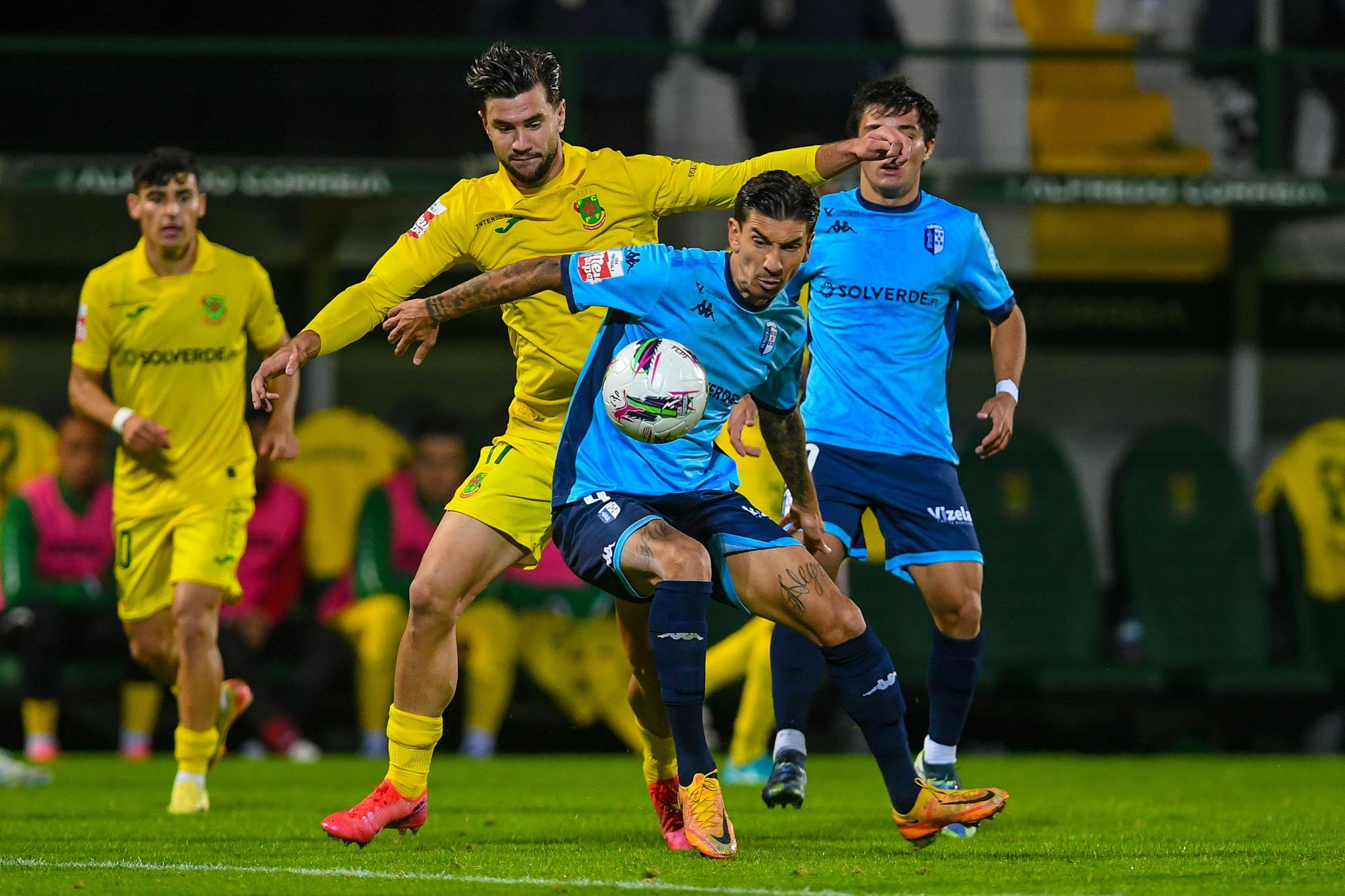 Vizela empatou em Paços de Ferreira