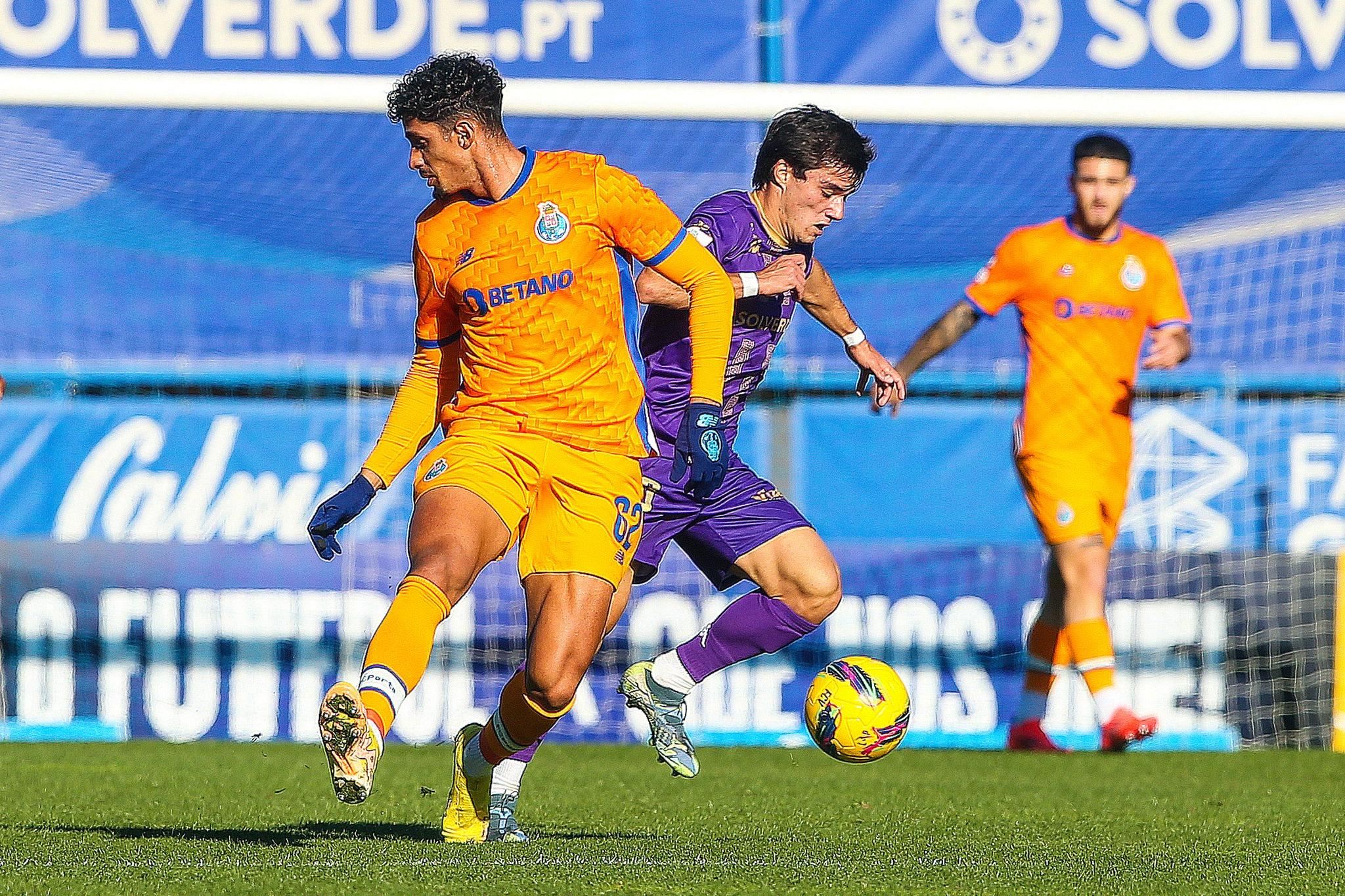 FC Vizela bate Porto B na estreia de Fábio Pereira