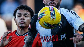 Vitória SC empata em Faro na estreia de Daniel Sousa no comando técnico