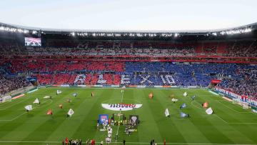 Lyon, de Paulo Fonseca, despromovido à segunda divisão francesa por motivos financeiros