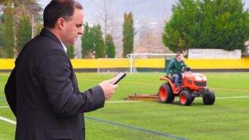 Município de Vieira do Minho realiza manutenção em campos sintéticos