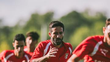 Carlos Vicens convoca 24 jogadores para o duelo de amanhã com o FC Copenhagen