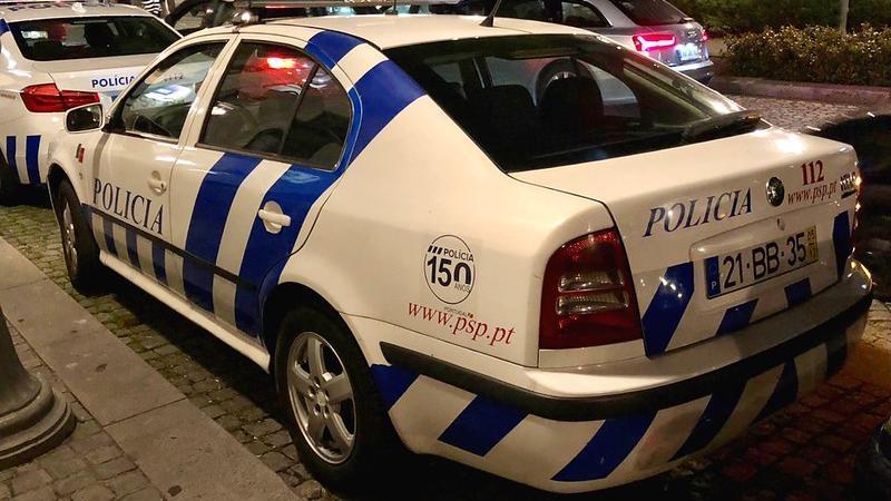 Dois jovens detidos em Famalicão por roubo de trotinete