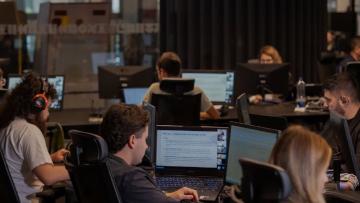 dstgroup aposta na Filosofia para formar trabalhadores mais livres e críticos