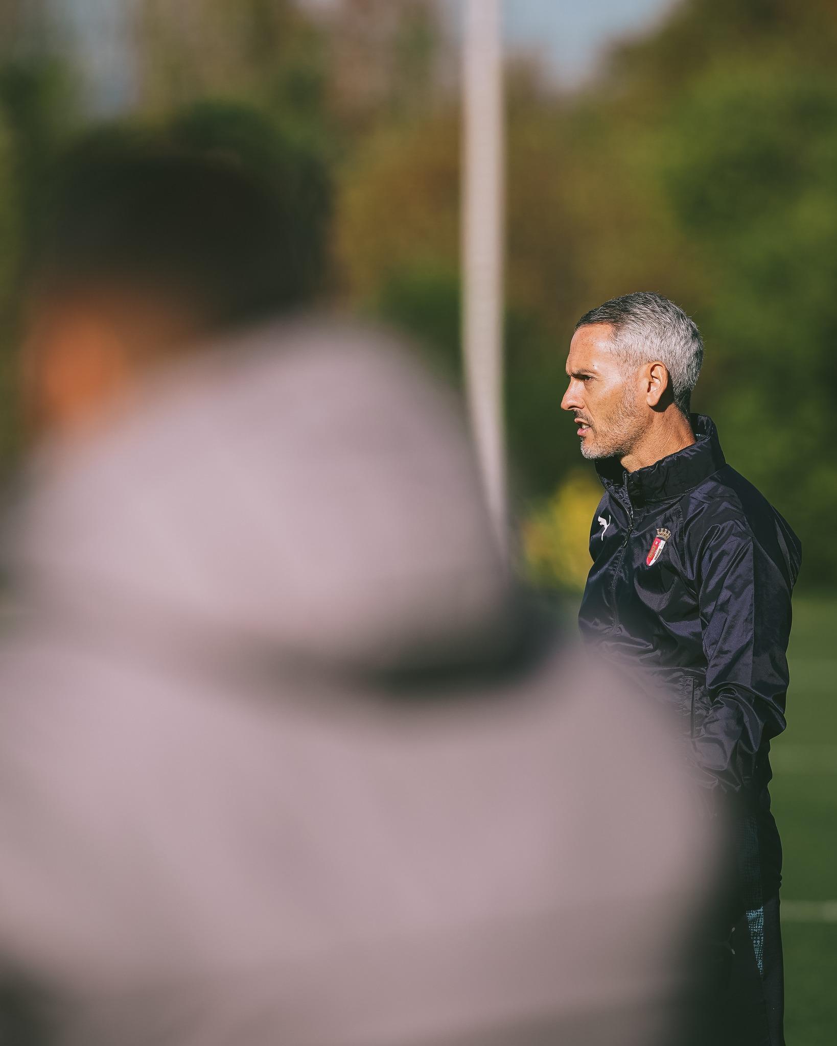 Carlos Vicens espera dificuldades na receção ao Nacional