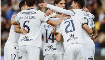 Famalicão goleia Estoril e sobe ao quinto lugar