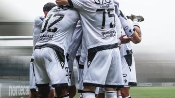 Vitória B, Amarante, Varzim e Trofense disputam fase de subida na Liga 3