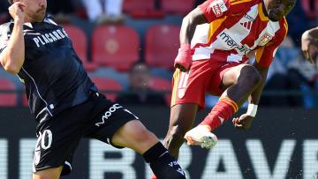 Vitória de Guimarães empata em casa do quase despromovido AVS