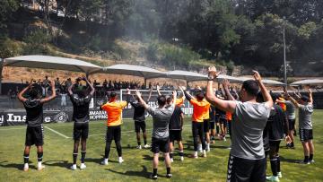 Vitória SC em união com adeptos no primeiro treino à porta aberta