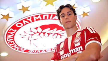Gustavo Sá oficializado como reforço do Olympiakos