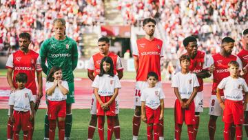 Crianças do Bairro das Andorinhas vivem “sonho” no jogo de apresentação do S. C. Braga