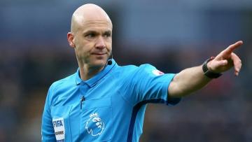 Árbitro inglês no SC Braga-Friburgo