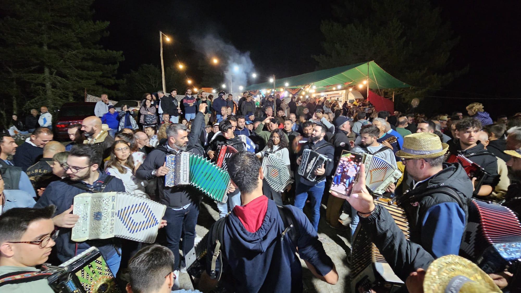 Romaria chama multidão a S. João d’Arga