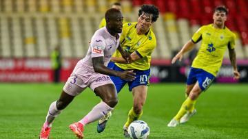 Gil Vicente perde com Arouca mas mantém-se na luta pelo quinto lugar