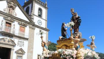 Peregrinação à Senhora da Aparecida realiza-se com santuário renovado