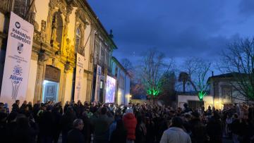 Cerca de uma centena de vitorianos aplaudiram os Campeões de Inverno