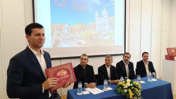 Bilhetes-Postais ilustrados do Bom Jesus mostram património, afeto, identidade e memória