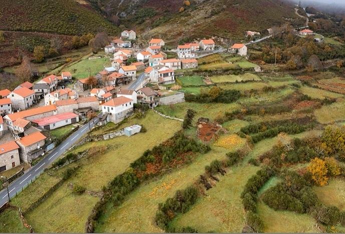Arcos de Valdevez consigna obra em espaço para divulgação das Brandas da Peneda-Gerês
