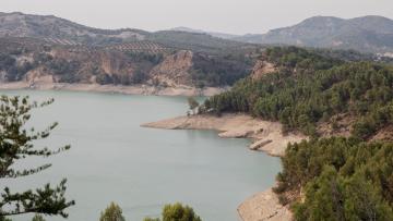 Transvases de água já existentes em Portugal visam sobretudo a agricultura