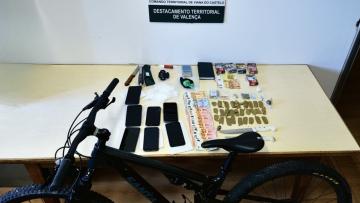 GNR detém dois homens por tráfico de estupefacientes e posse arma proibida