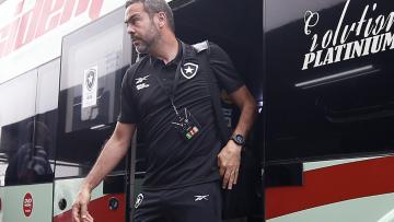 Botafogo perde em Quito na estreia de Artur Jorge