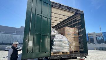 Camião parte de Braga rumo à Ucrânia com ajuda humanitária