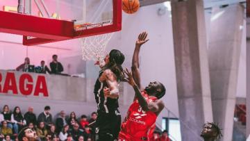 SC Braga venceu Vitória SC no dérbi minhoto em basquetebol