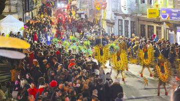 Caminha recebe desfile noturno de Carnaval