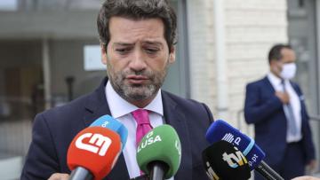 Ventura acusa Governo de ser “tão ladrão” como o anterior e de trair a direita