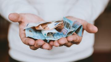 Gastos das famílias em farmácia aumentaram 57% em vinte anos para 1,4 M€