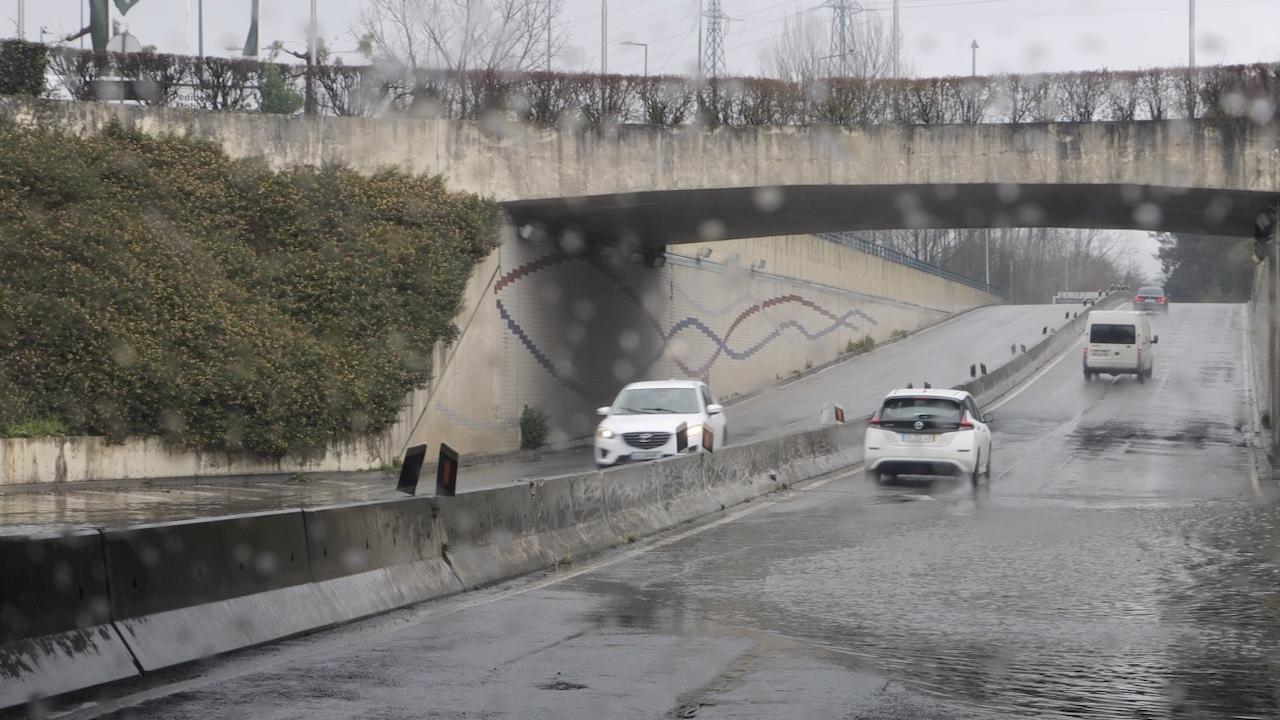 Proteção Civil alerta para inundações e deslizamento de terras devido à chuva