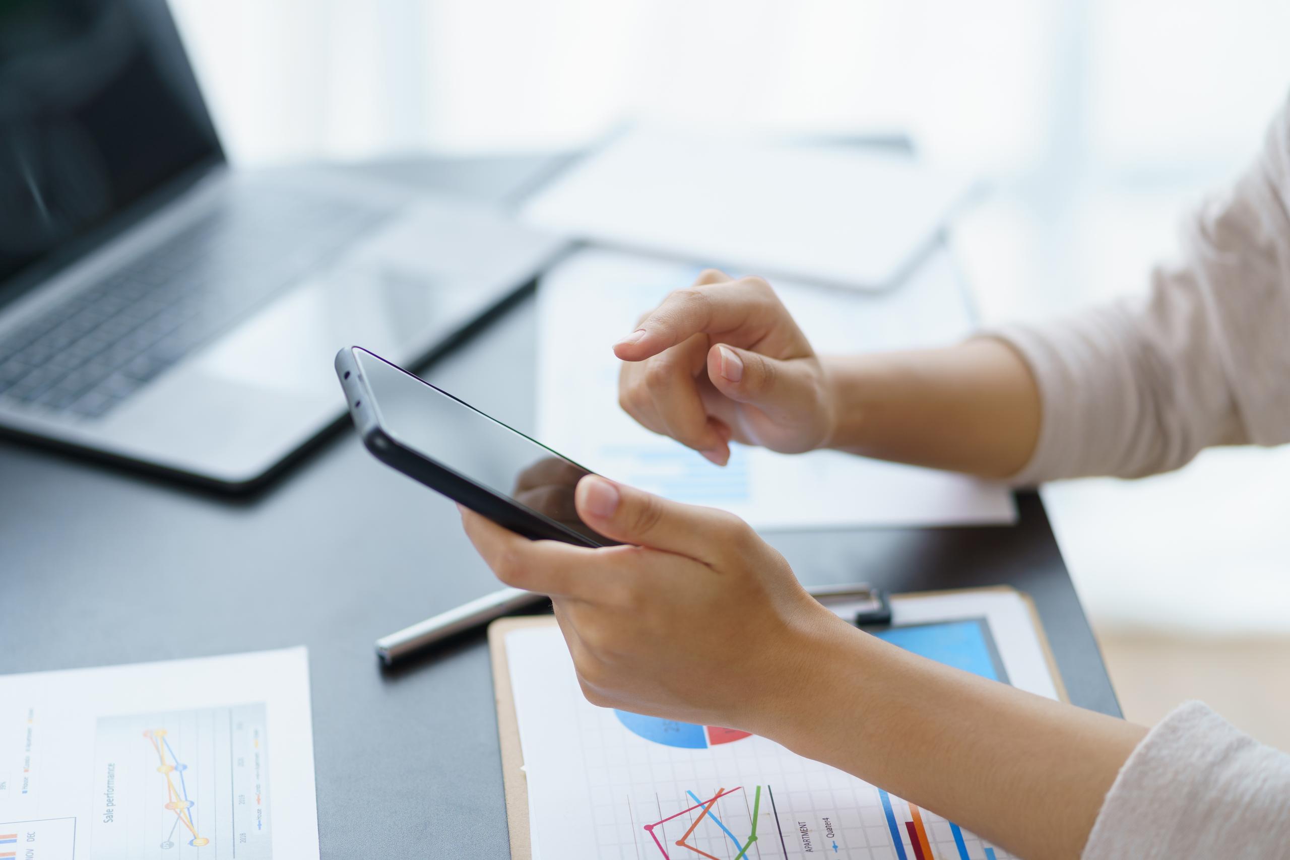 Desinteresse pelas notícias "maior entre os mais pobres e menos educados" - Iberifier