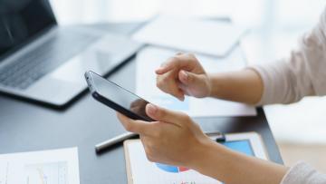 Desinteresse pelas notícias "maior entre os mais pobres e menos educados" - Iberifier