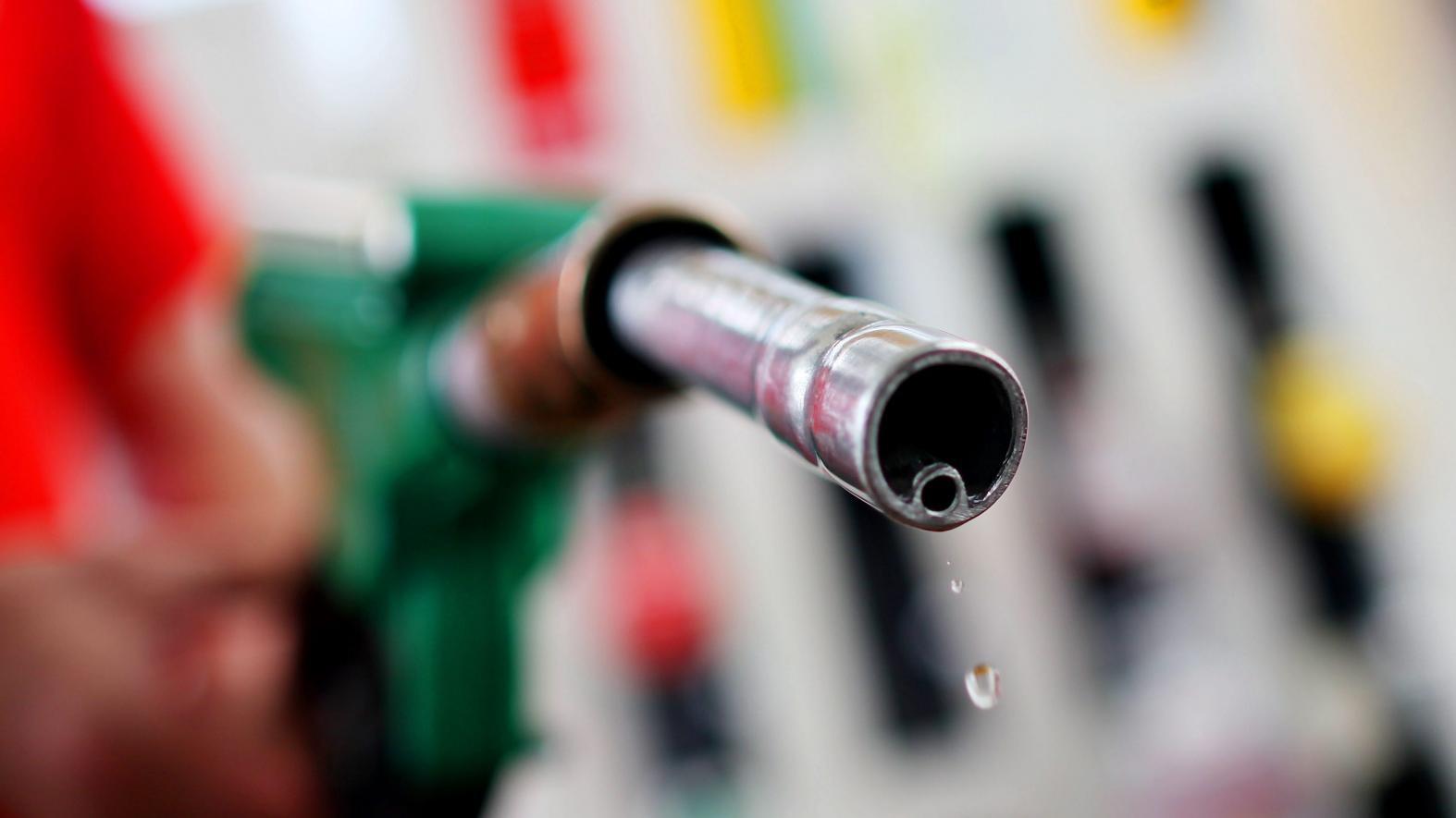 Preços dos combustíveis descem dois cêntimos na próxima semana