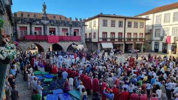 Iniciativa “Guimarães adoraTe” culmina no Corpo de Deus  na igreja de Nossa Senhora da Oliveira