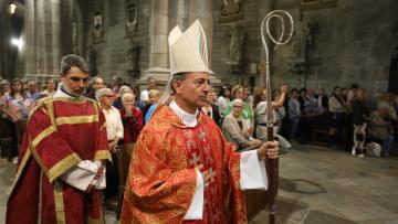 D. Delfim Gomes exorta peregrinos a levarem a cruz de Cristo a todos