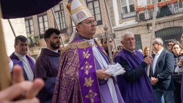 Renúncia quaresmal de Viana ajuda Carmelitas locais e Guiné
