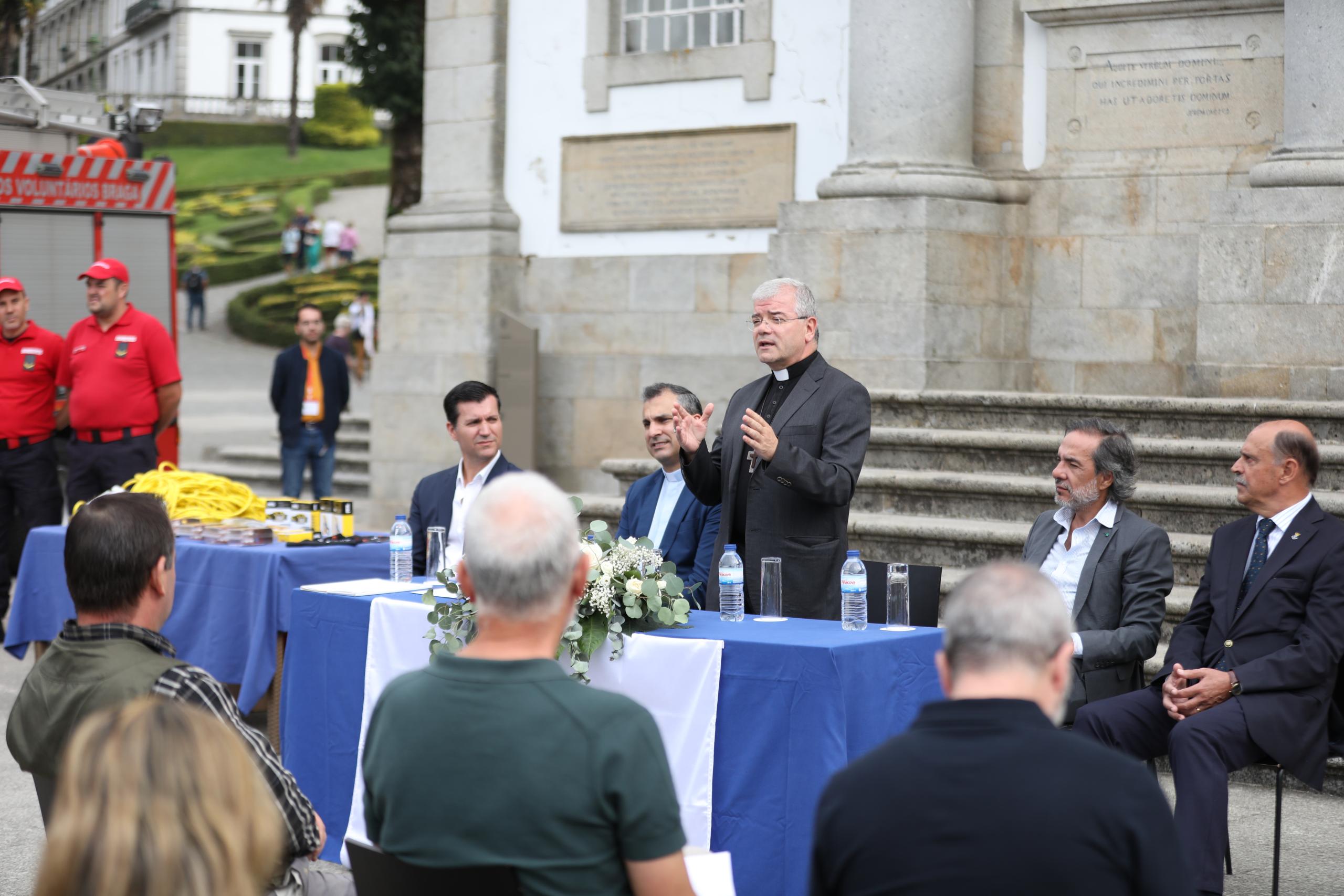 Confraria do Bom Jesus partilha com instituições de Braga benefícios do turismo religioso
