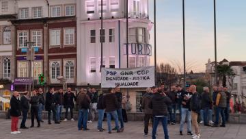 Polícias da PSP tentaram entregar armas de serviço como forma de protesto